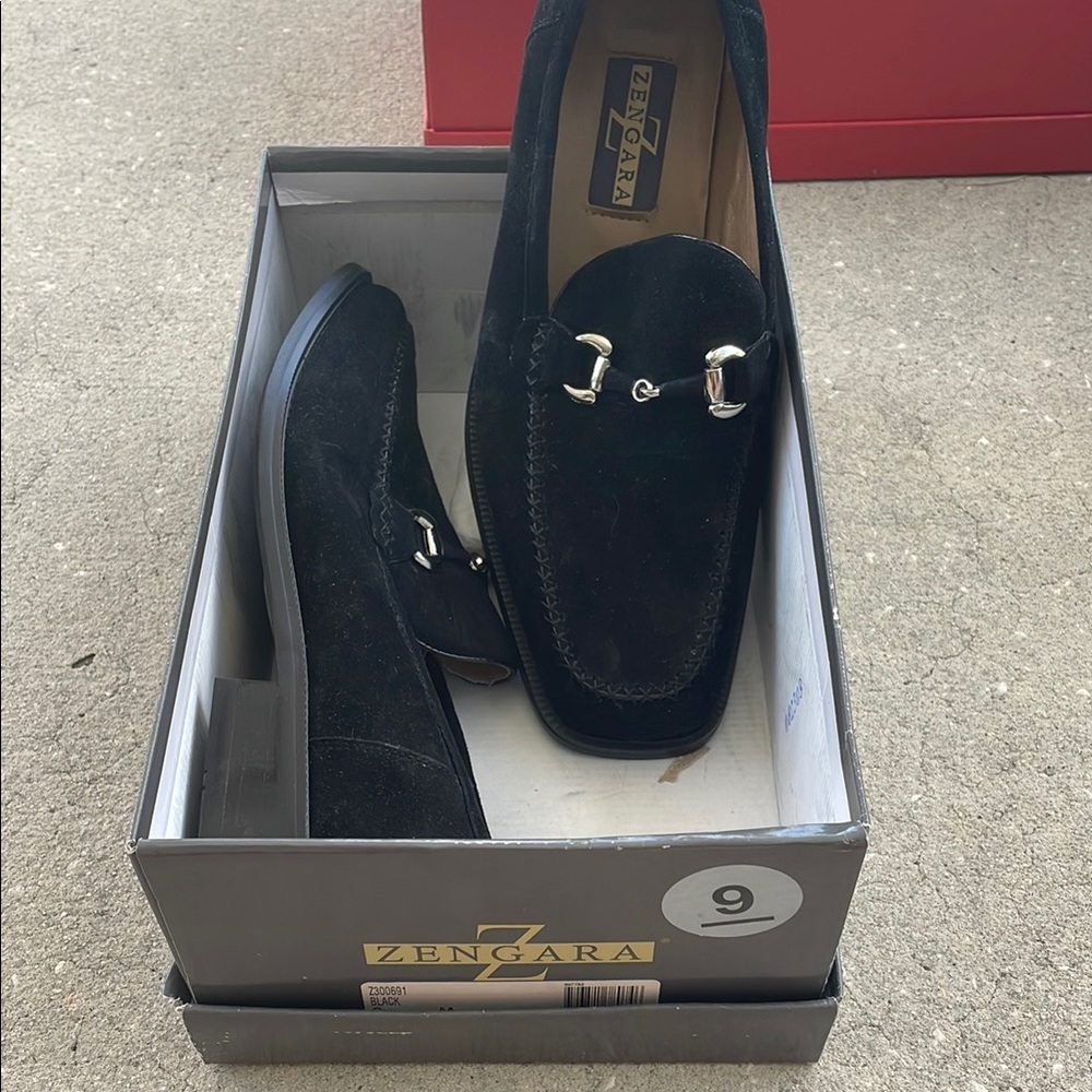 NWOT - Zengara Men's Black Loafers